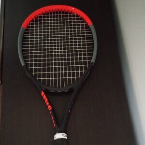 Wilson Clash 100 Tennis Racquet